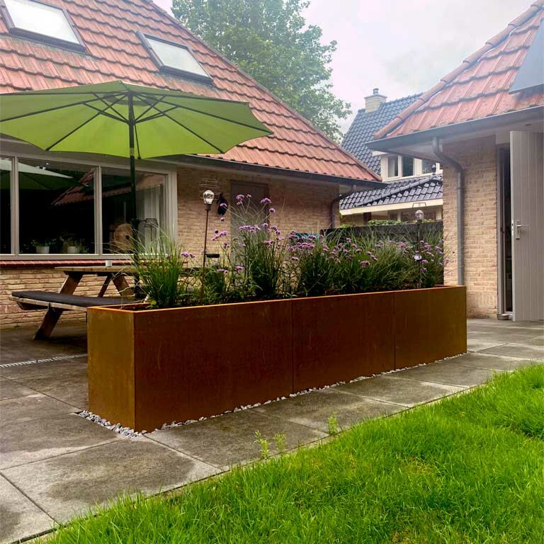 Hochbeet aus Cortenstahl Texas xxl 300 x 50 cm