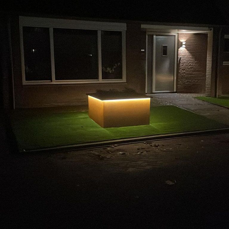 Pflanzkübel Cortenstahl Alabama mit LED 120 x 120 x 80 cm