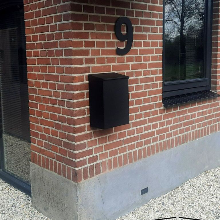 Schwarze Edelstahl-Hausnummer 1 - 30 cm
