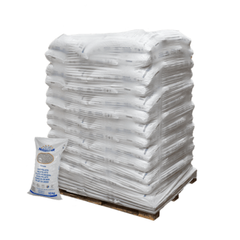 Pellet-Terrassenheizer - Palette mit Holzpellets