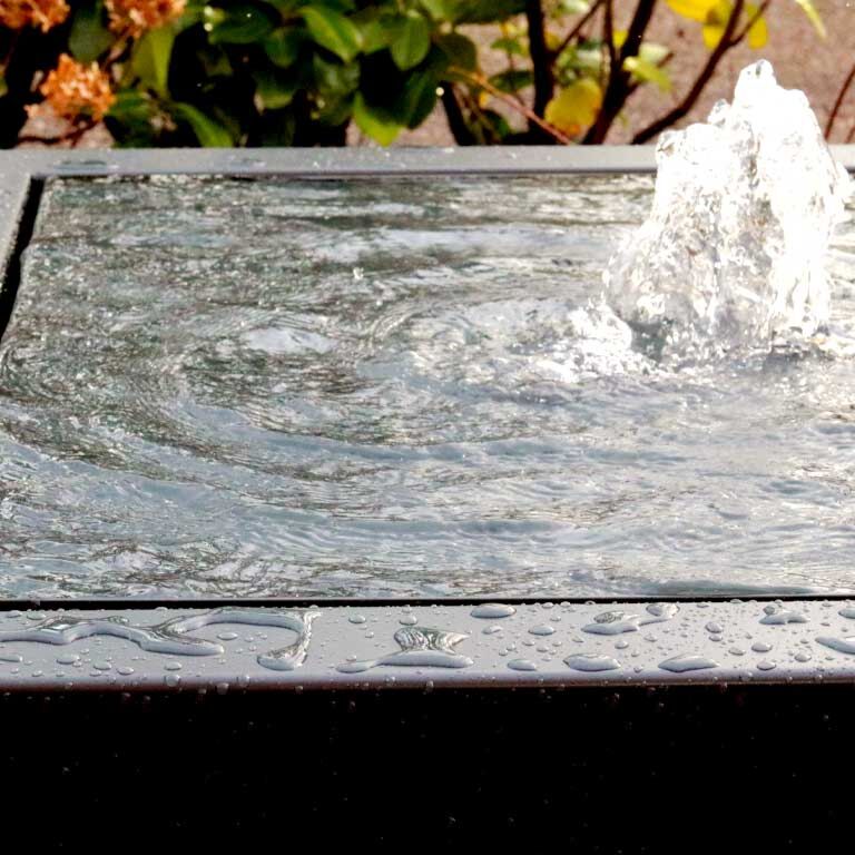Wassertisch aus Aluminium 120 x 120 x 40 cm